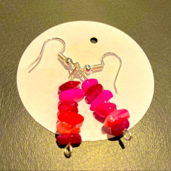 Pair of earrings. Stocking stuffer for Christmas/holidays. Brand new.